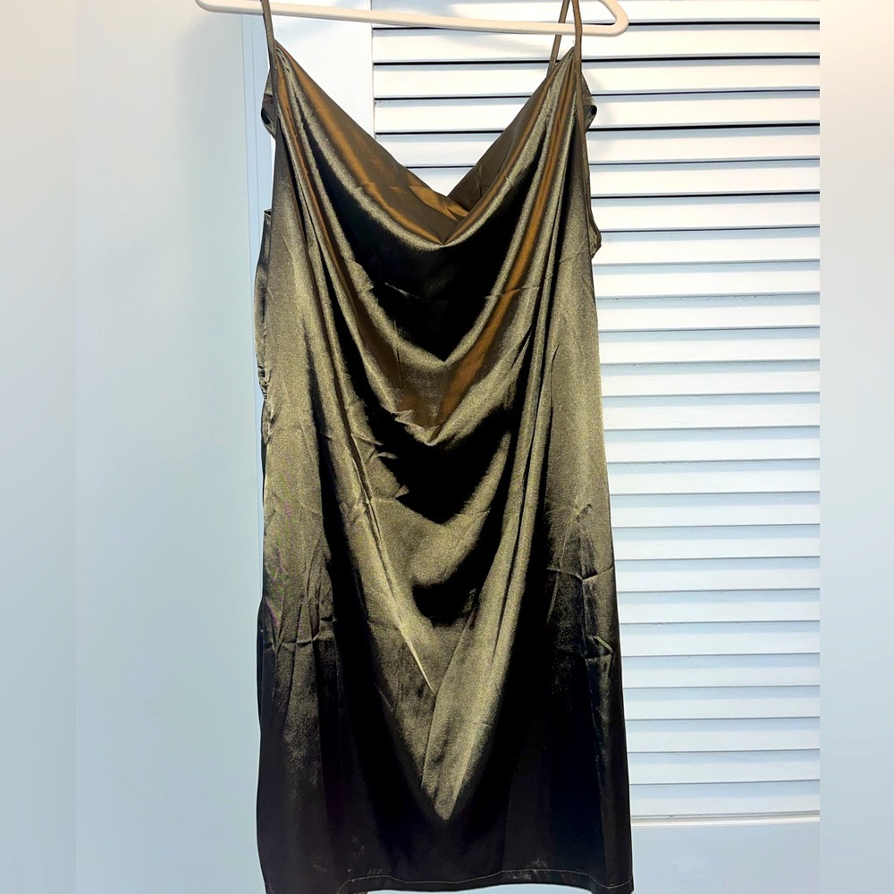 Green Silk/chrome body-con dress.